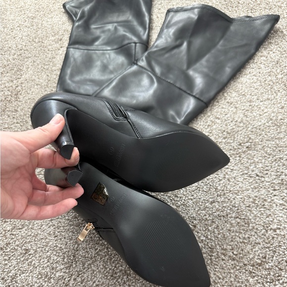 Thigh high boots - Picture 4 of 4